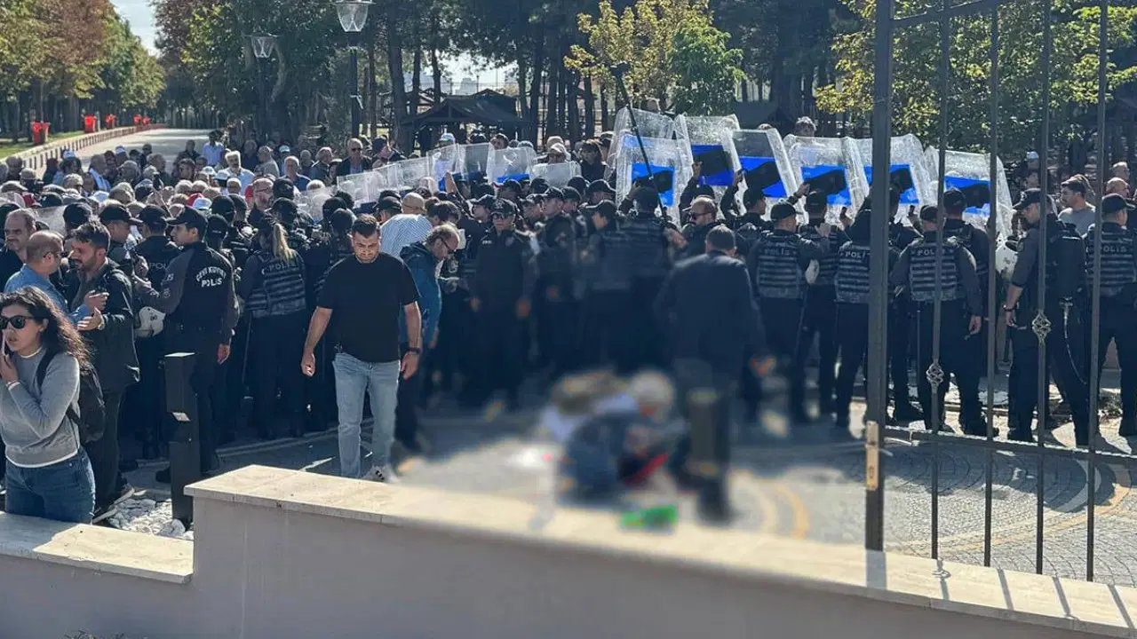 Son Dakika: AYM Önünde Eylem Sırasında Çarpıcı Gelişme