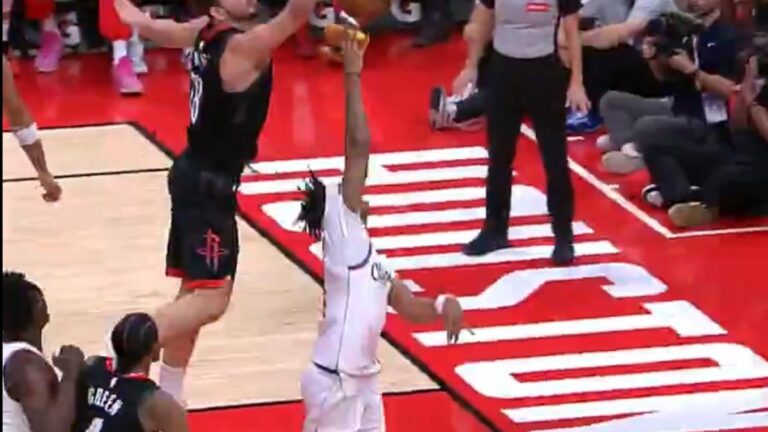 Alperen Şengün'ün önünde smaç üstüne blok! İşte o inanılmaz anlar… | Video Haberleri – NBA Haberleri