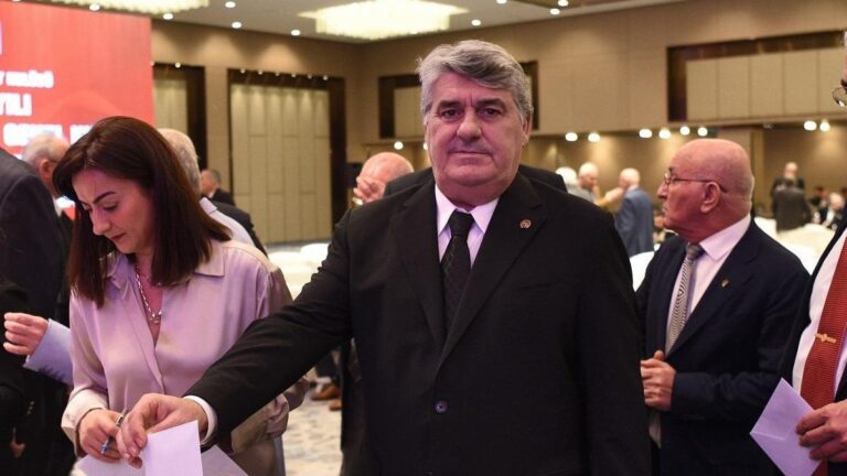 Serdal Adalı'dan Beşiktaş başkan adaylığına ilişkin açıklama