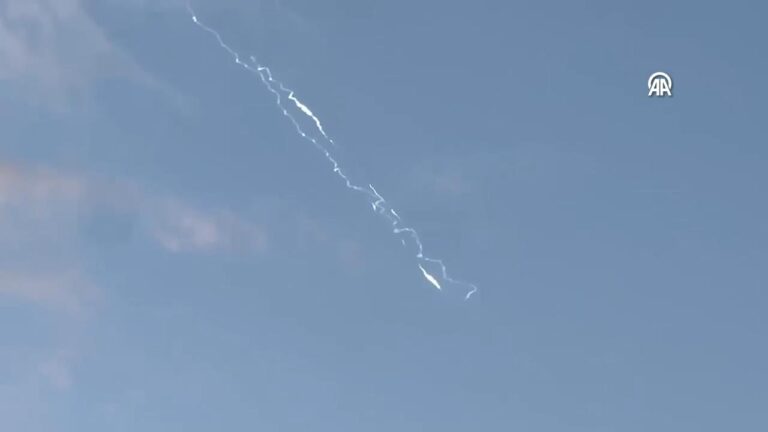 İsrail ordusu, Yemen’den atılan balistik füzenin düşürüldüğünü duyurdu