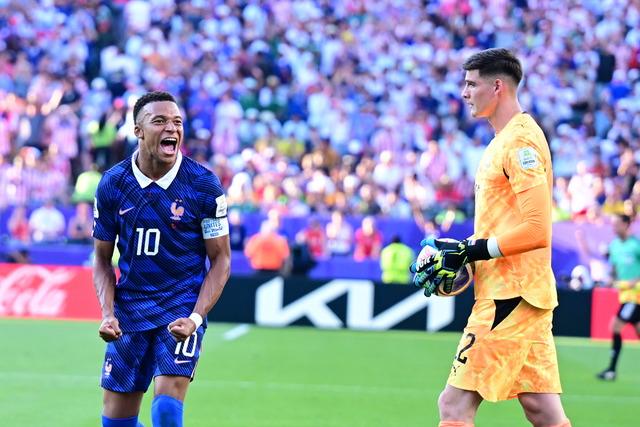 Kylian Mbappe’nin tur sevinci 🇫🇷
