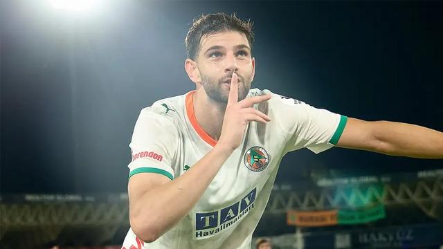 Beşiktaş Ümit Akdağ’ı bitirdi! Alanyaspor ile anlaşma sağlandı